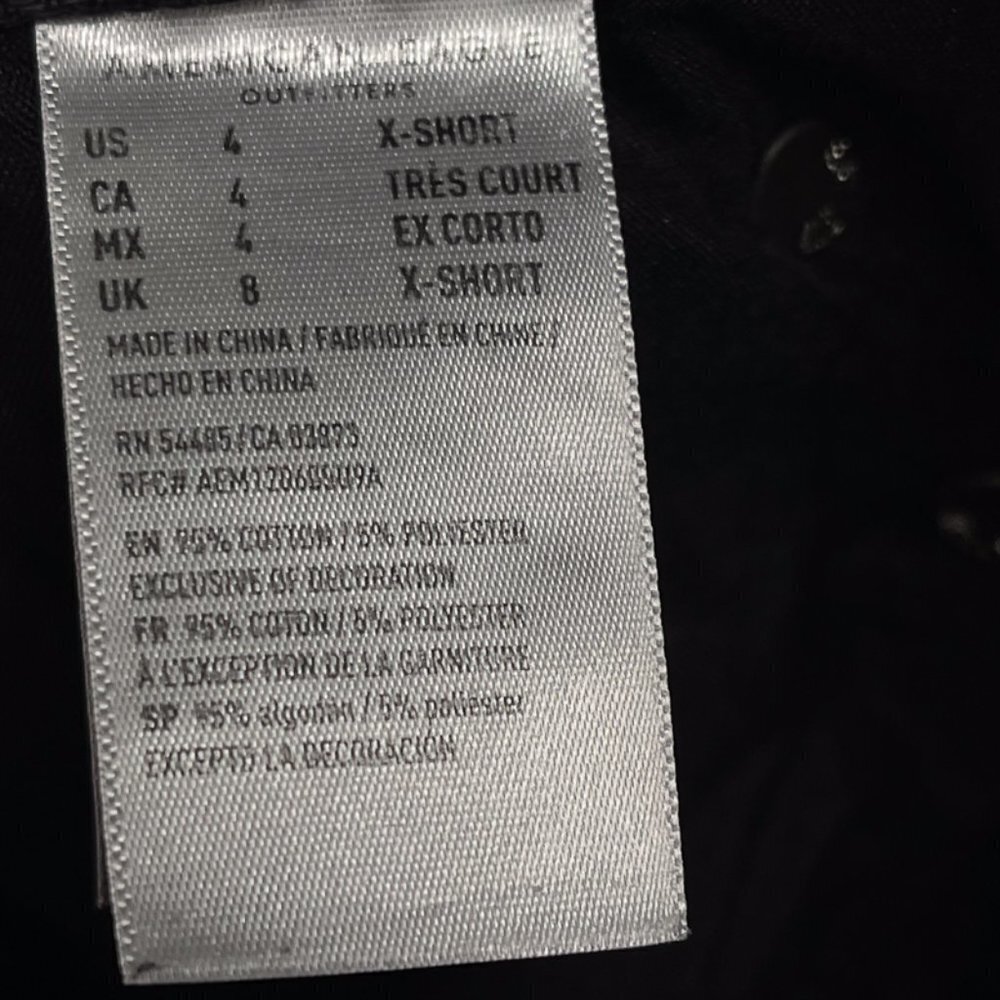 American Eagle Hi-Rise Girlfriend High Waisted Black Denim Jeans 4 X-Short - Picture 8 of 9